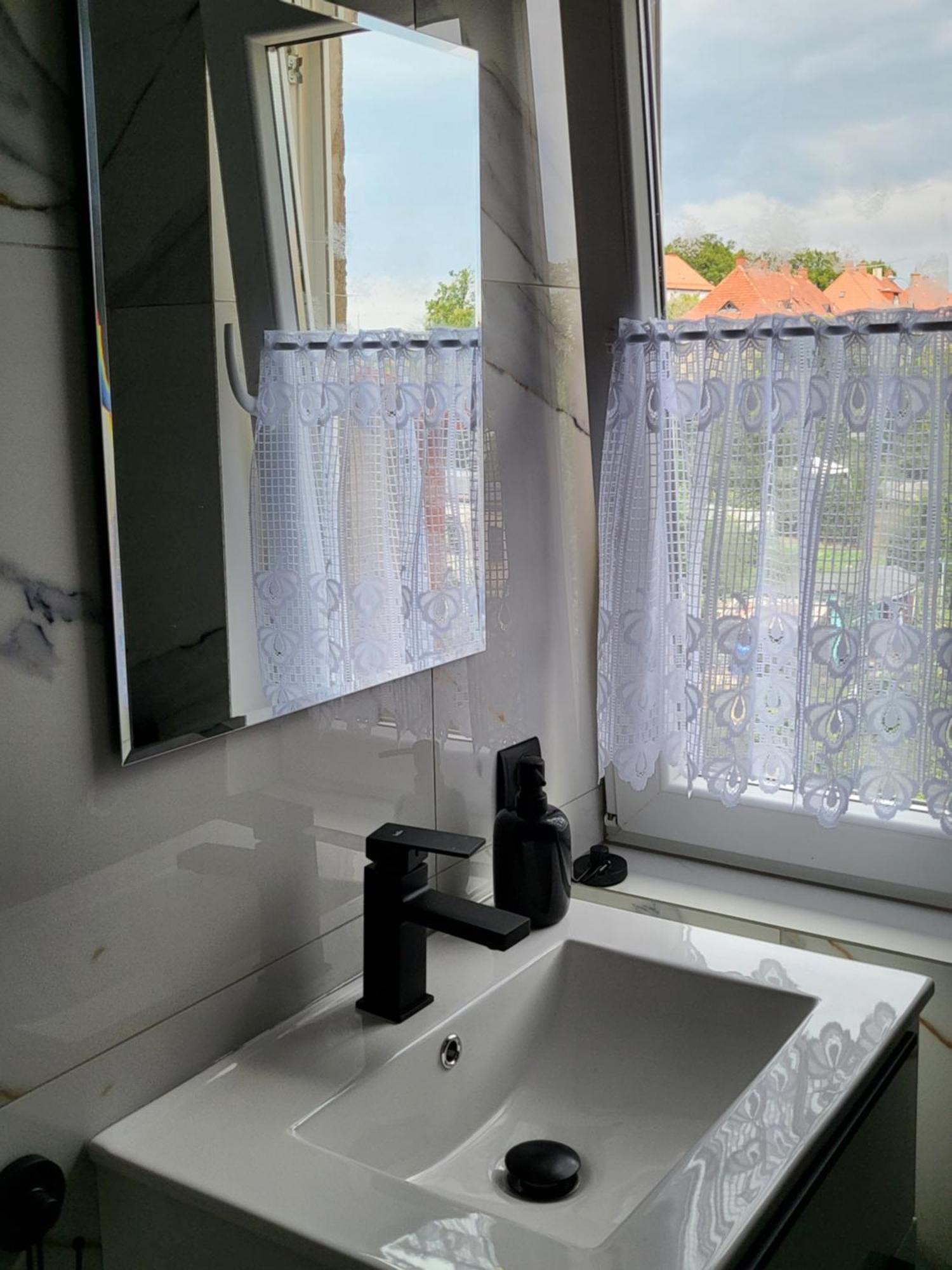 Apartment Przytulny Bella Bialy Kamien Walbrzych